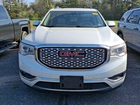 Used 2017 GMC Acadia Denali w/ Technology Package image 2