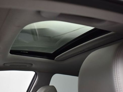 Used 2022 Hyundai Kona Limited image 28