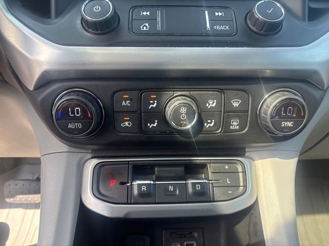Used 2021 GMC Acadia SLT w/ LPO, Floor Liner Package FWD image 36