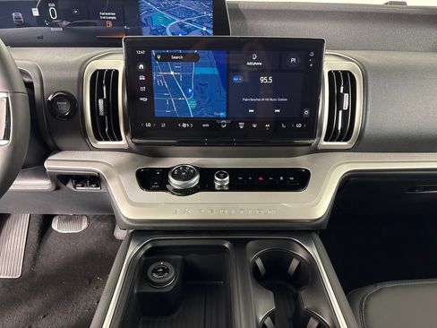 New 2027 Ford Expedition Max Active RWD image 30