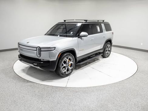 Used 2023 Rivian R1S Adventure AWD/4WD image 36