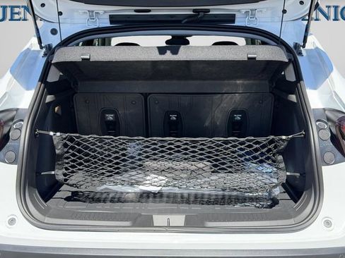 New 2026 Chevrolet Trax LT w/ Driver Confidence Package FWD image 15