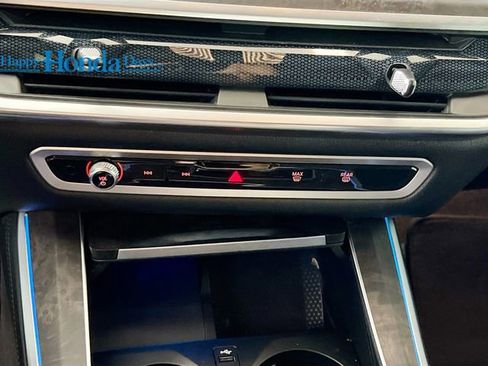 Used 2024 BMW X5 xDrive40i image 11