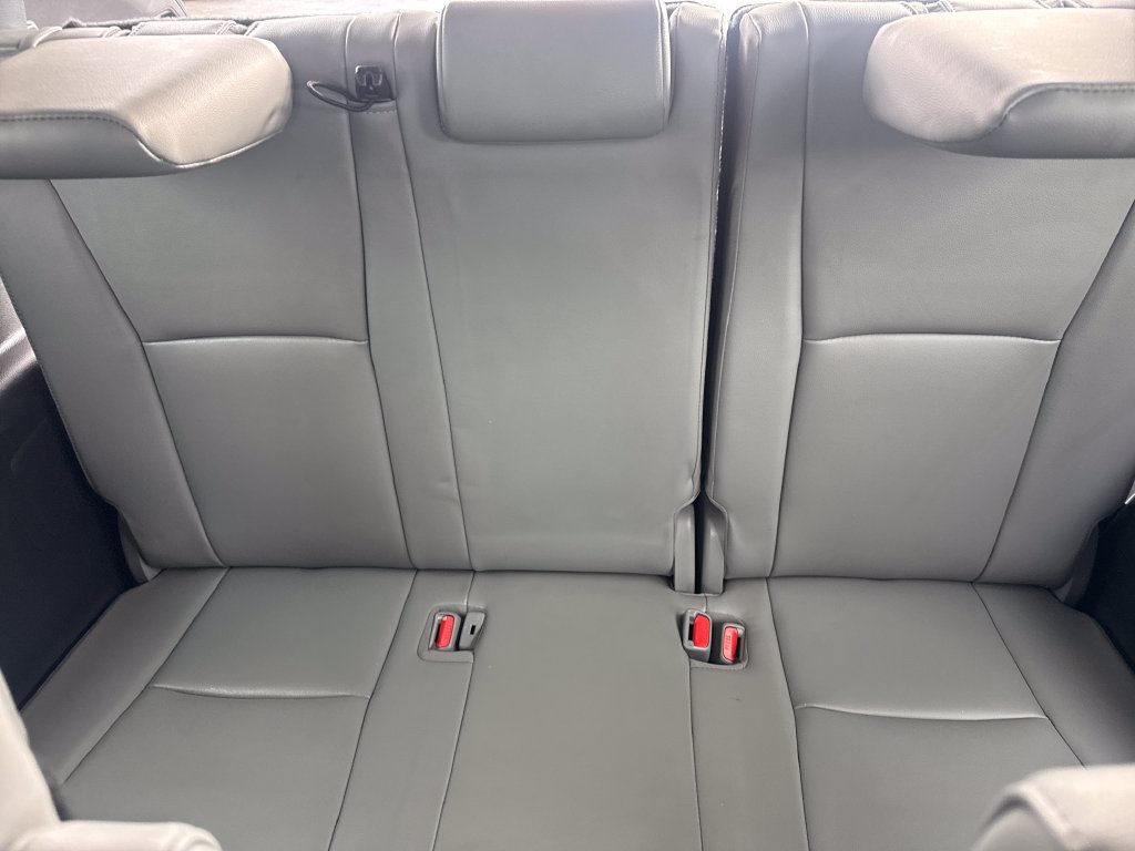 Used 2023 Toyota Highlander Limited AWD/4WD image 18