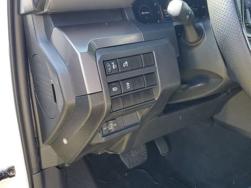 Used 2025 Toyota Tacoma TRD Off-Road AWD/4WD image 7