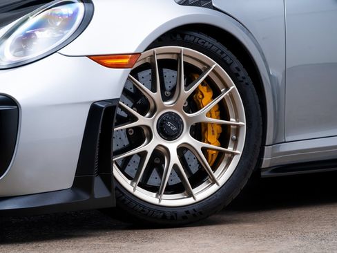 Used 2018 Porsche 911 GT2 RS w/ Weissach Package RWD image 10
