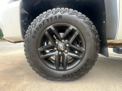 Used 2010 Chevrolet Silverado 1500 W/T w/ Skid Plate Package AWD/4WD image 19