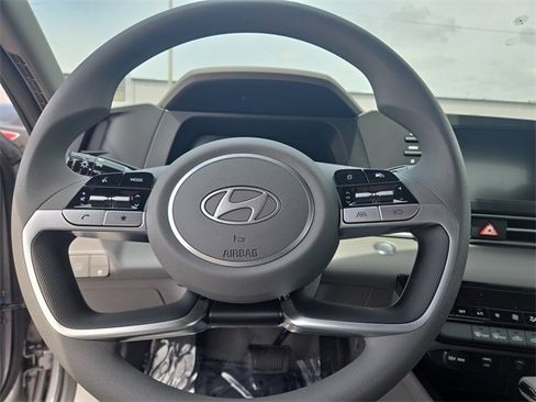 New 2025 Hyundai Elantra Blue image 17