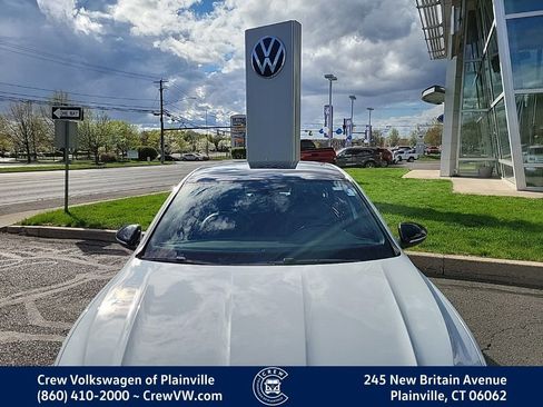 Certified 2021 Volkswagen Jetta GLI Autobahn w/ GLI Autobahn Black Package image 23