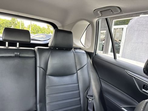 Used 2021 Toyota RAV4 XLE Premium AWD/4WD image 19