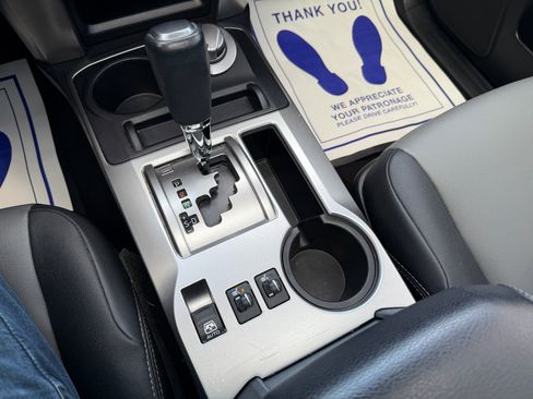 Used 2019 Toyota 4Runner SR5 Premium image 17