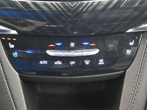 Used 2023 Cadillac XT6 Premium Luxury image 19