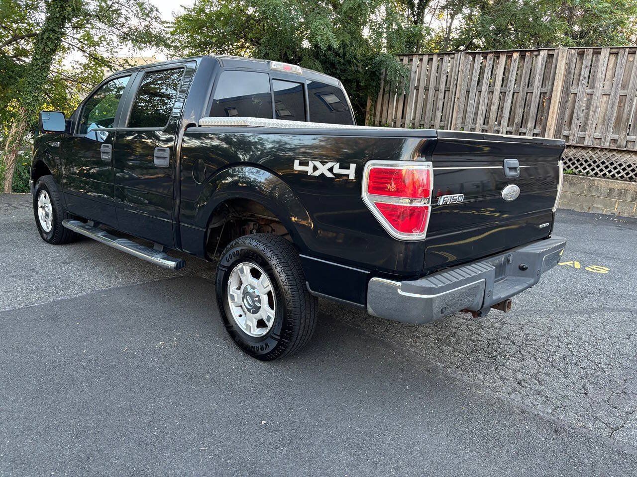 Used 2011 Ford F150 XLT w/ XLT Convenience Pkg AWD/4WD image 8