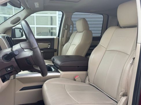 Used 2018 RAM 1500 Laramie w/ Convenience Group image 10