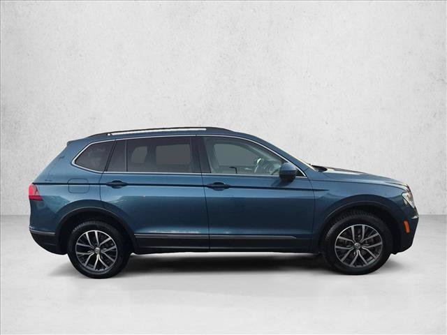 Used 2020 Volkswagen Tiguan SE w/ Panoramic Sunroof Package AWD/4WD image 4