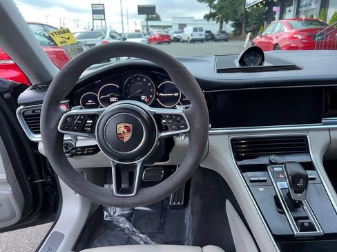Used 2019 Porsche Panamera 4S AWD/4WD image 30