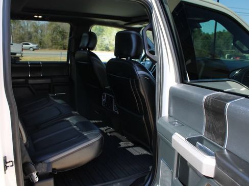 Used 2019 Ford F150 Platinum w/ Equipment Group 701A Luxury AWD/4WD image 8