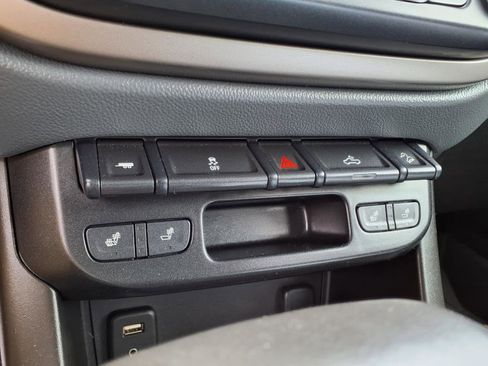 Used 2016 Chevrolet Colorado Z71 image 13