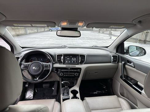 Used 2018 Kia Sportage EX w/ EX Sport Appearance Package AWD/4WD image 4