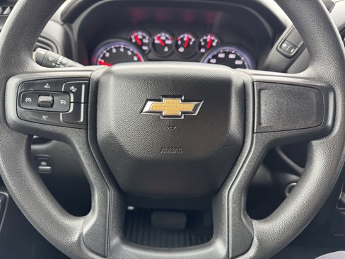 Certified 2022 Chevrolet Silverado 1500 Custom image 33