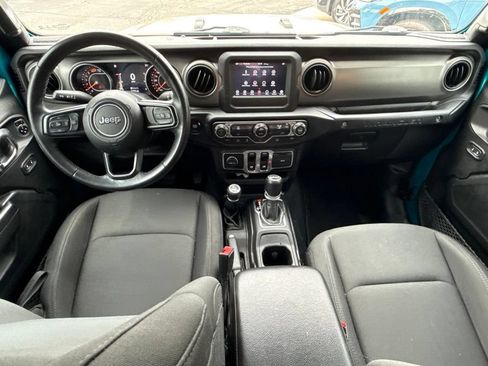 Used 2019 Jeep Wrangler Sport AWD/4WD image 22