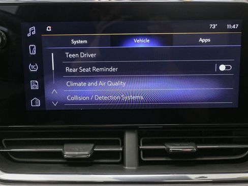 Used 2025 Chevrolet Trax ACTIV w/ Sunroof Package FWD image 26