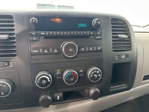 Used 2013 Chevrolet Silverado 1500 LS image 20