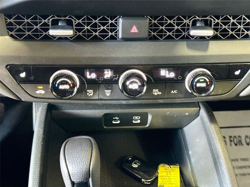 Used 2023 Honda Accord EX image 9