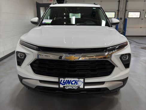 Used 2024 Chevrolet TrailBlazer LT w/ LT Cold Weather Package image 8