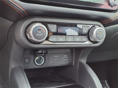 New 2025 Nissan Versa SR w/ Trunk Package image 16