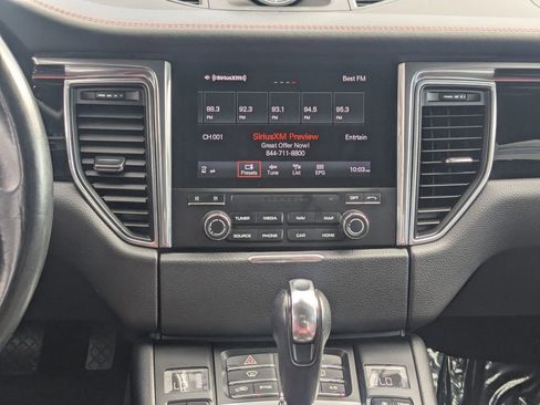 Used 2017 Porsche Macan S image 5