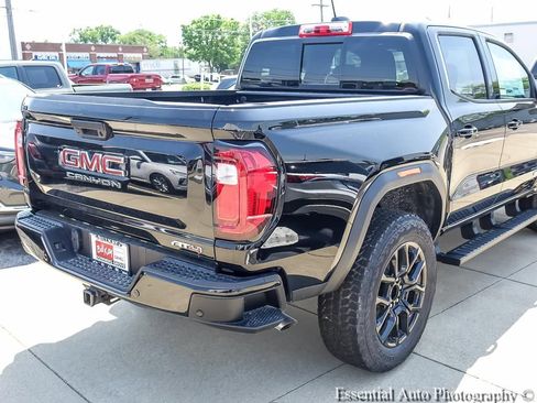 New 2026 GMC Canyon AT4 w/ Technology Plus Package AWD/4WD image 8