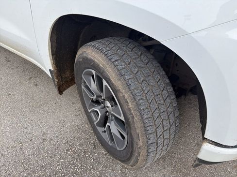 Used 2020 Chevrolet Silverado 1500 RST image 2