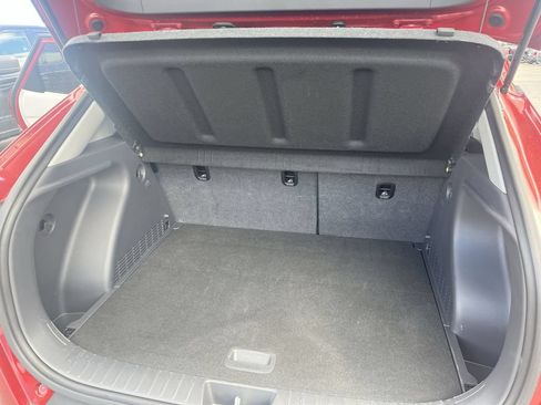 Used 2025 Hyundai Kona SEL AWD/4WD image 3