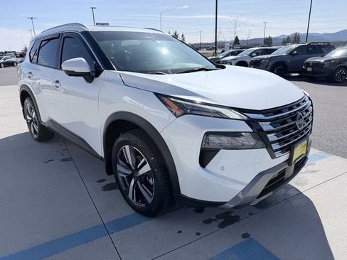 Certified 2024 Nissan Rogue SL w/ SL Premium Package image 3