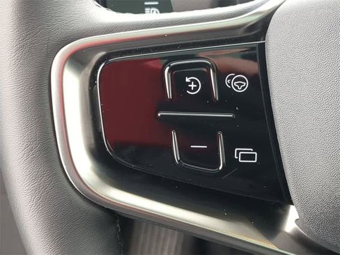 Certified 2025 Volvo EX30 Plus w/ Protection Package Premier image 22