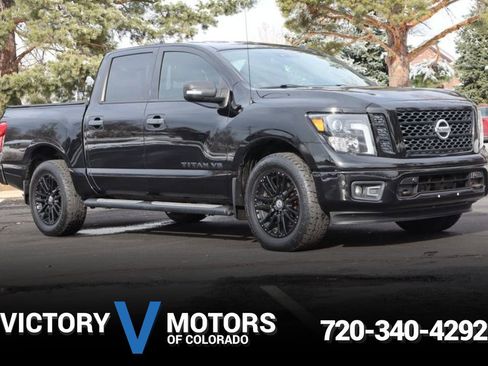 Used 2018 Nissan Titan SV w/ SV Convenience Package image 1