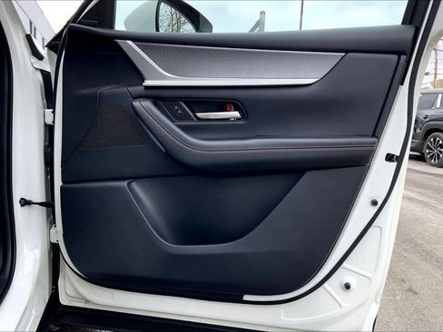 Used 2024 MAZDA CX-90 Plug-In Hybrid w/ Premium Pkg image 23