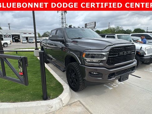 Used 2022 RAM 2500 Laramie w/ Night Edition image 3