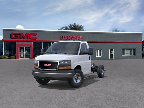 New 2025 GMC Savana 3500 w/ Power Convenience Package image 31