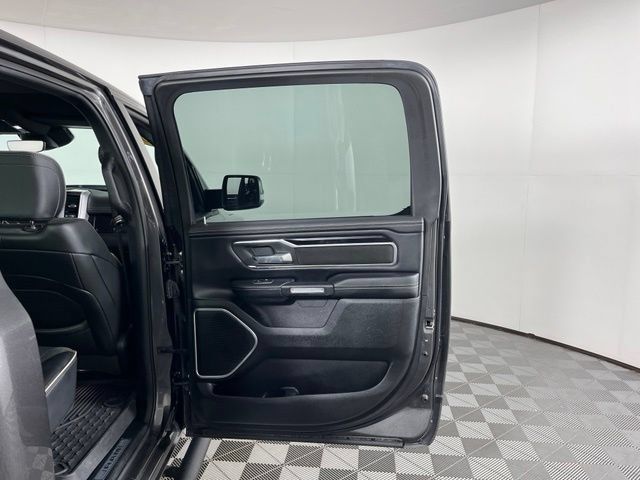 Used 2021 RAM 1500 Laramie w/ Sport Appearance Package AWD/4WD image 37