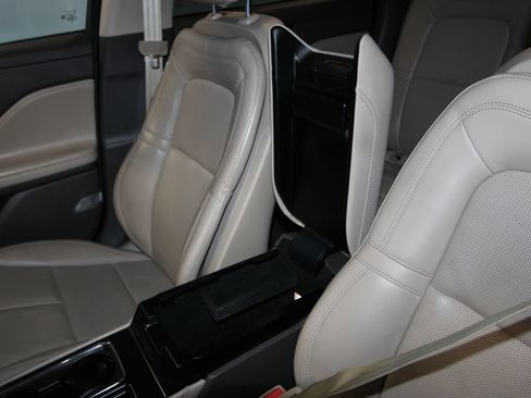 Used 2024 Lincoln Corsair FWD w/ Equipment Group 101A image 23