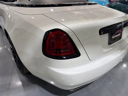 Used 2017 Rolls-Royce Dawn image 38