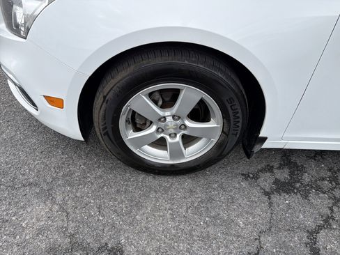 Used 2016 Chevrolet Cruze LT FWD image 11
