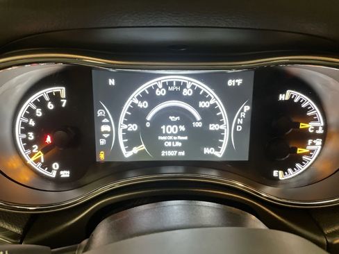 Used 2020 Jeep Grand Cherokee Laredo image 6