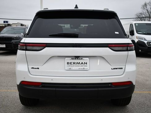 New 2025 Jeep Grand Cherokee Limited w/ Black Appearance Package AWD/4WD image 5