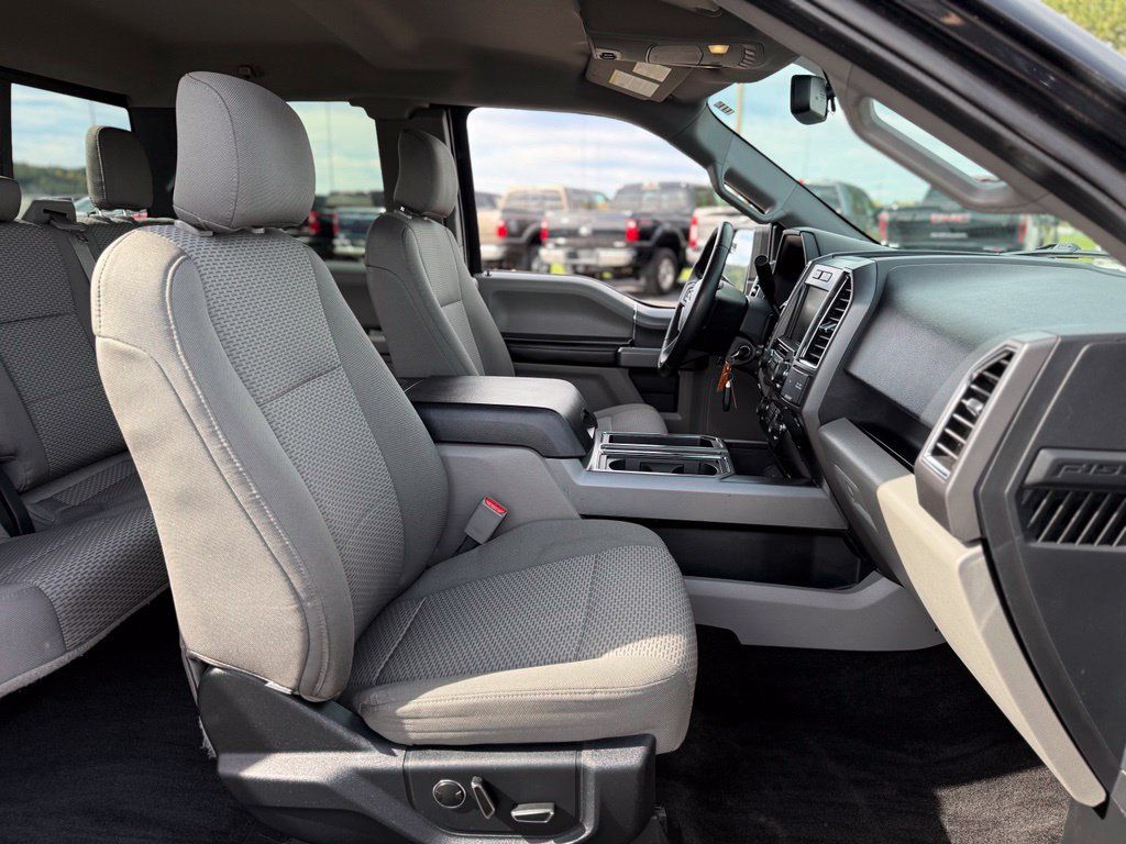 Used 2015 Ford F150 XLT w/ Equipment Group 302A Luxury AWD/4WD image 13