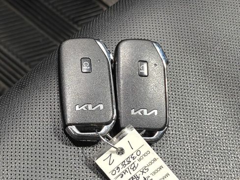 Used 2023 Kia Sportage SX image 16