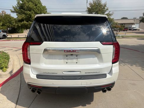 Used 2024 GMC Yukon XL Denali AWD/4WD image 5