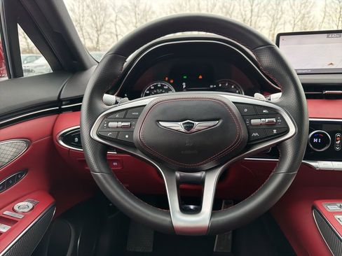 Used 2025 Genesis GV70 3.5T Sport image 13